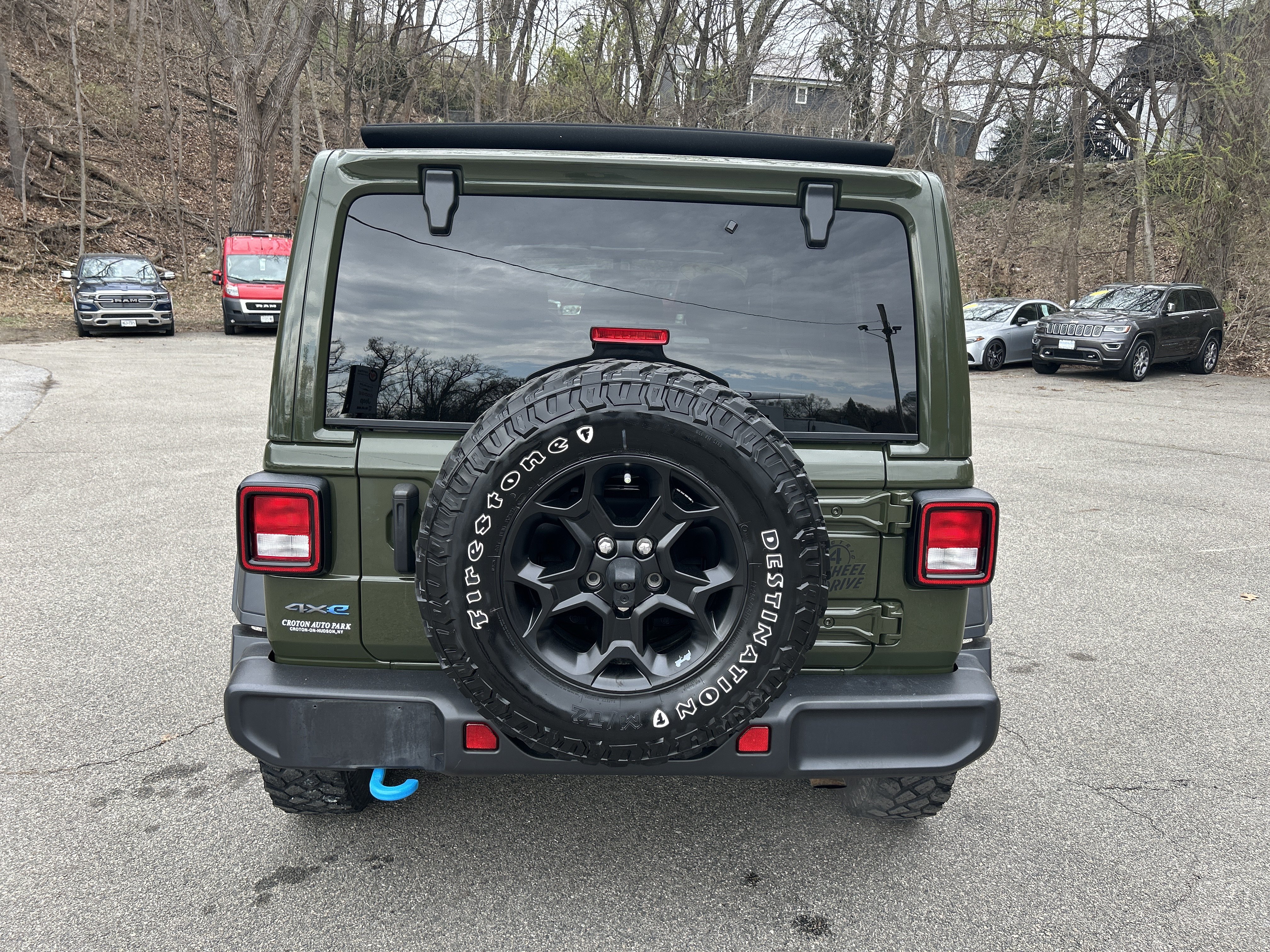 Used 2023 Jeep Wrangler Unlimited w/ Sun & Screen Package AWD/4WD image 6