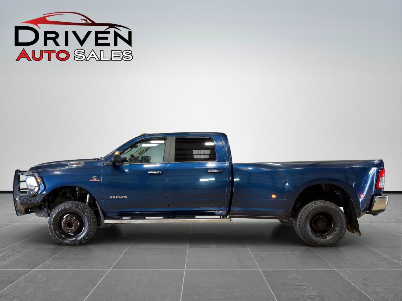 Used 2019 RAM 3500 Lone Star AWD/4WD image 3