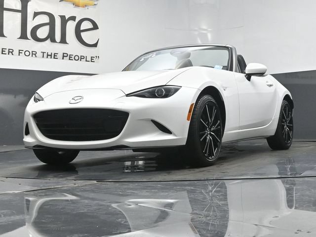 Used 2024 MAZDA MX-5 Miata Grand Touring w/ Weather Package RWD image 4