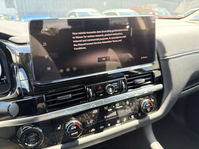 New 2026 Nissan Pathfinder SL w/ SL Premium Package AWD/4WD image 14