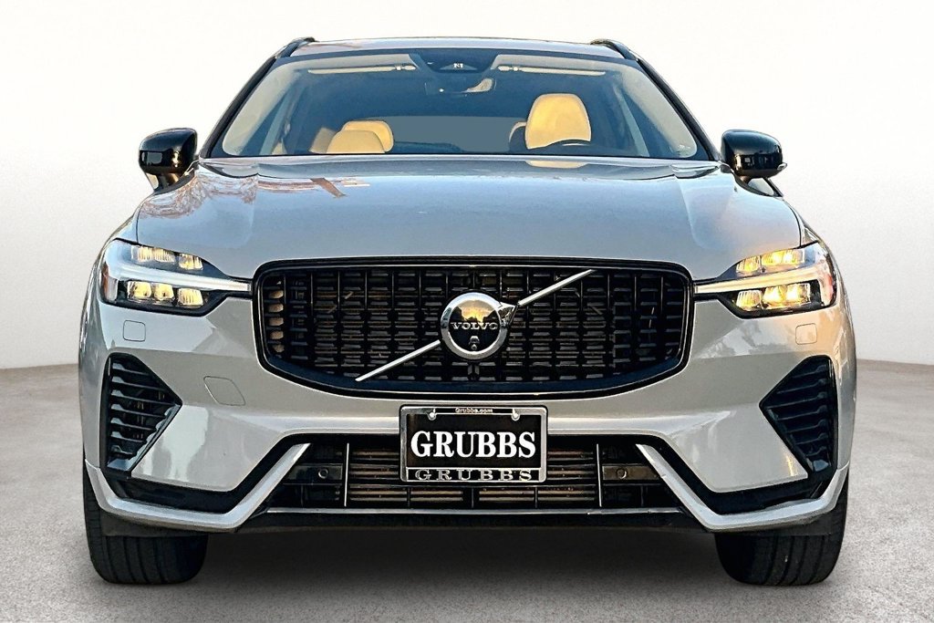 Used 2024 Volvo XC60 T8 Ultimate w/ Protection Package Premier AWD/4WD image 4