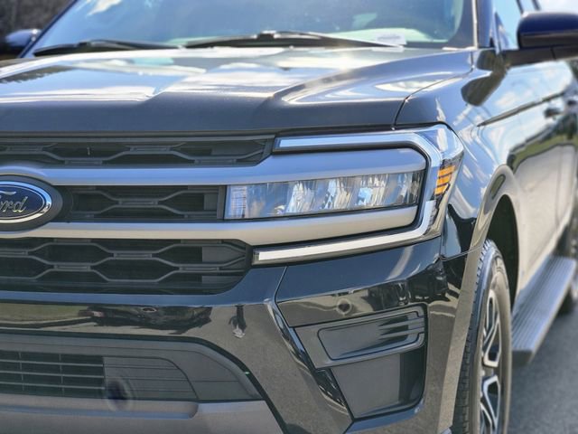 Used 2024 Ford Expedition XLT image 9
