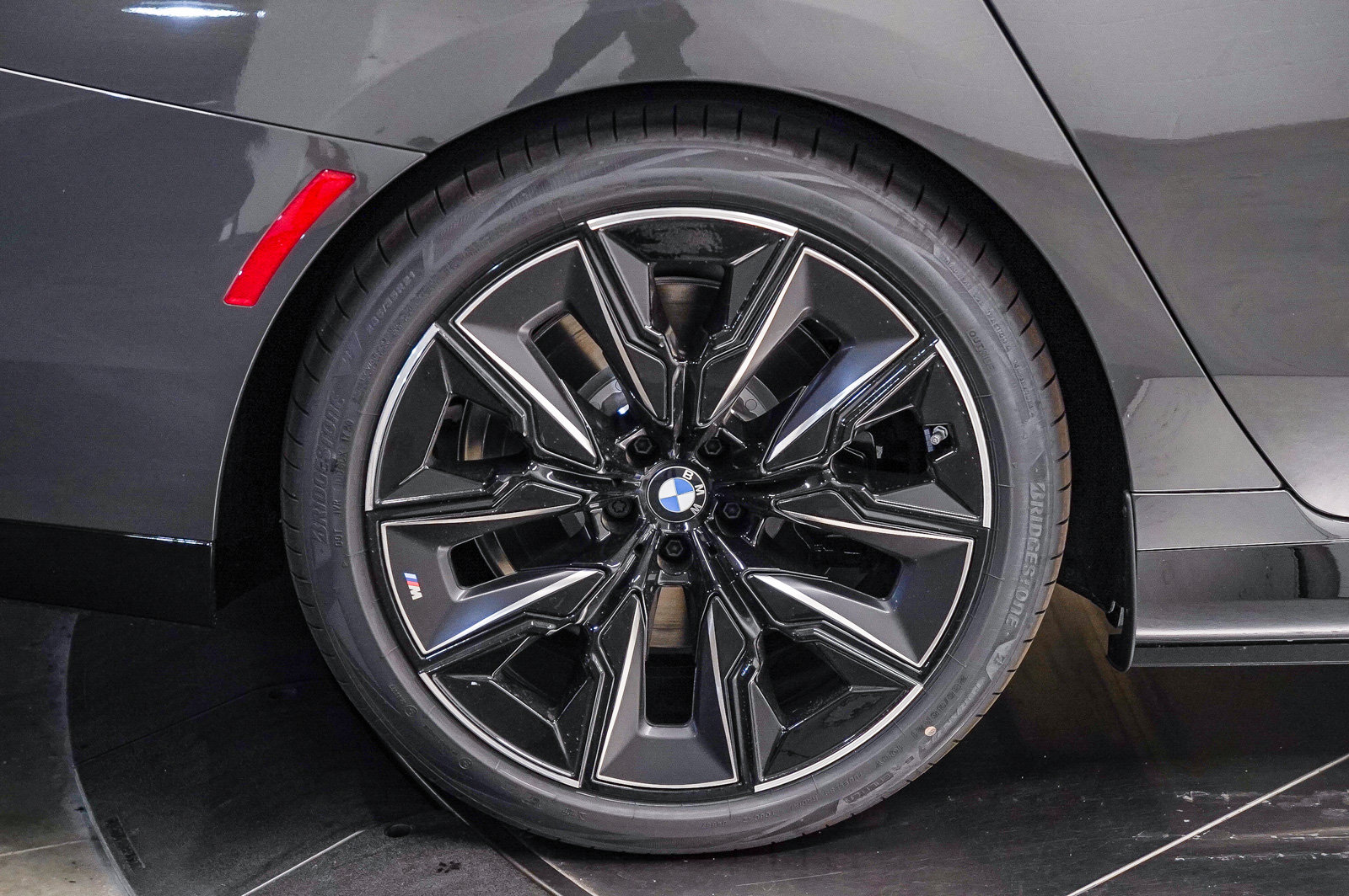 New 2026 BMW i7 eDrive50 w/ M Sport Package RWD image 11