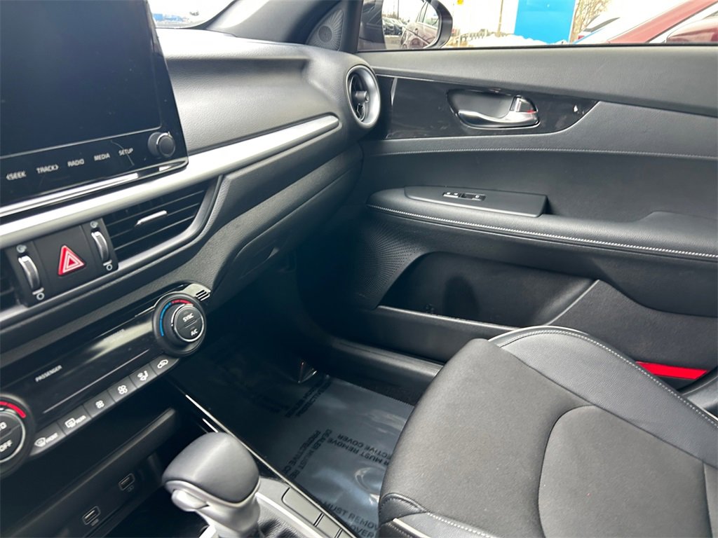 Used 2023 Kia Forte GT-Line image 18