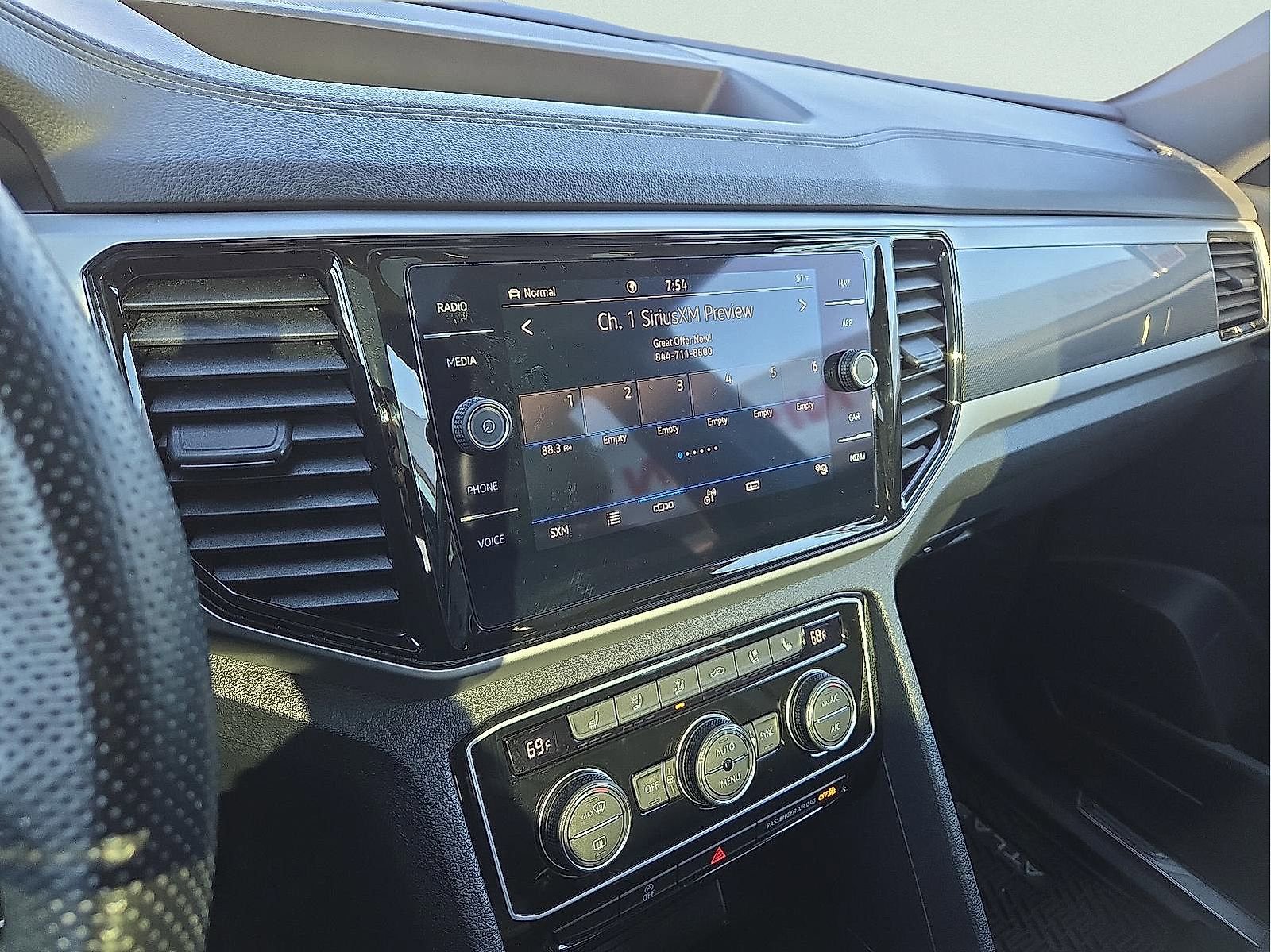 Used 2023 Volkswagen Atlas Cross Sport SEL Premium R-Line image 16