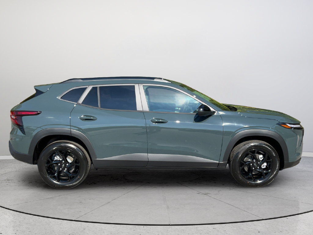 New 2026 Chevrolet Trax LT w/ Driver Confidence Package FWD image 8