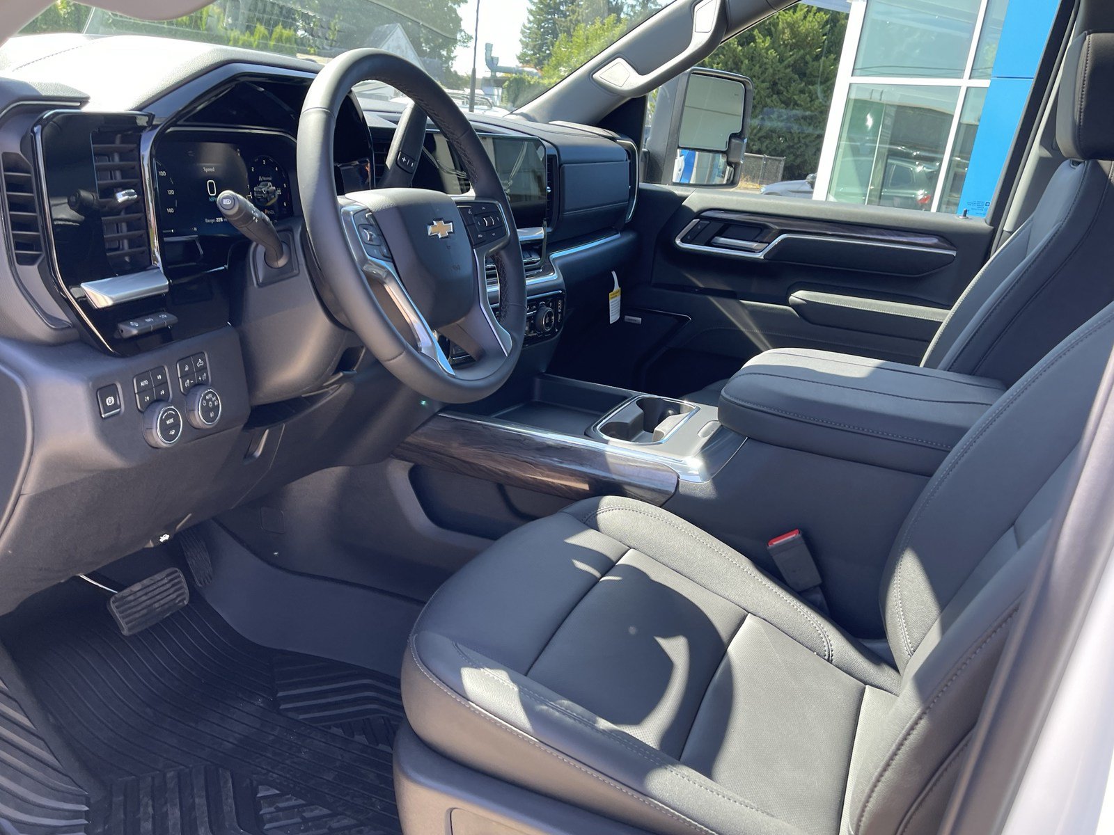 New 2026 Chevrolet Silverado 3500 LTZ w/ LTZ Premium Package AWD/4WD image 10