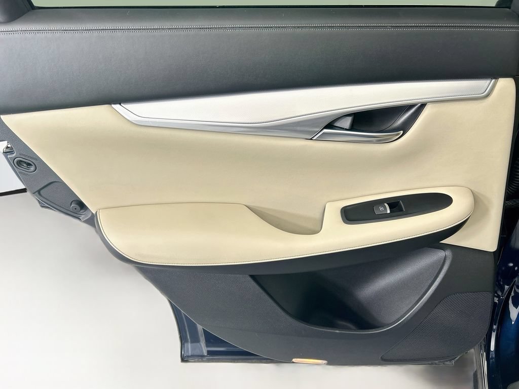 Used 2019 INFINITI QX50 Luxe w/ Navigation Package FWD image 25