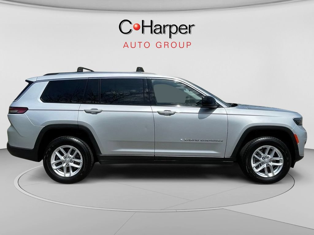 Used 2023 Jeep Grand Cherokee L Laredo AWD/4WD image 2