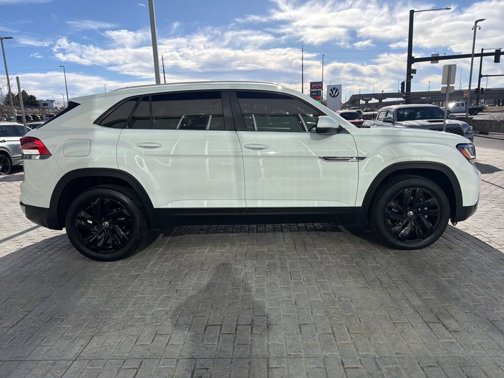 Certified 2023 Volkswagen Atlas Cross Sport SE w/ Panoramic Sunroof Package image 8