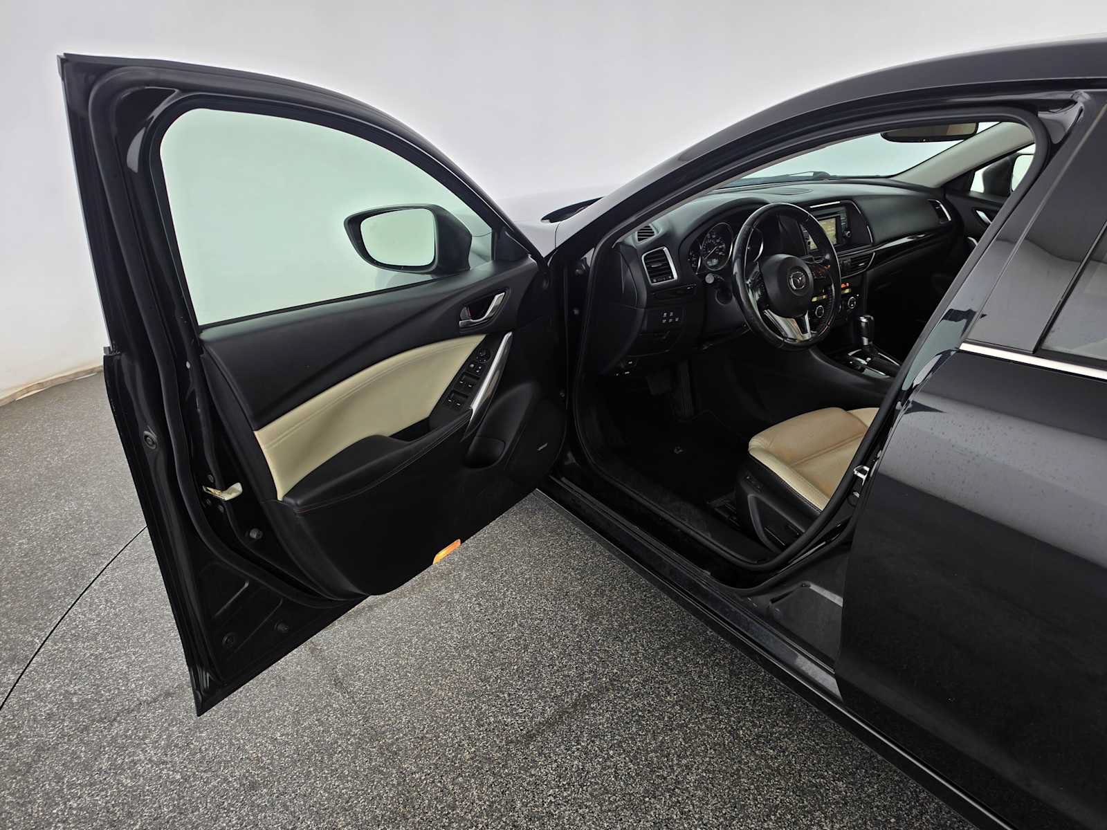 Used 2015 MAZDA MAZDA6 Grand Touring w/ GT Technology Package FWD image 19