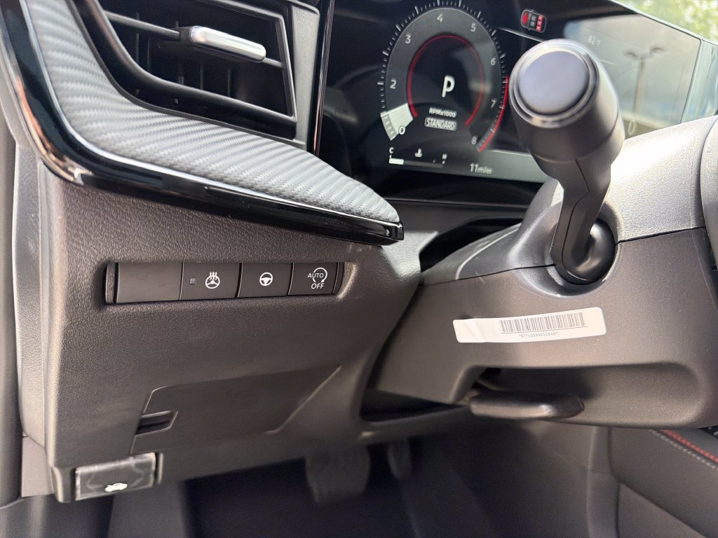 New 2026 Nissan Kicks SR w/ SR Premium Package FWD image 19