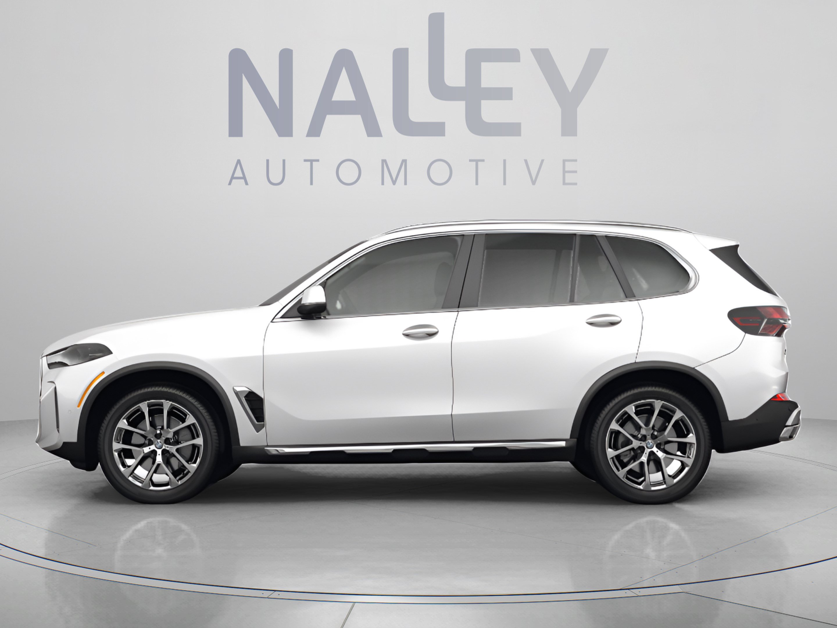 Used 2024 BMW X5 xDrive40i w/ Premium Package AWD/4WD image 3