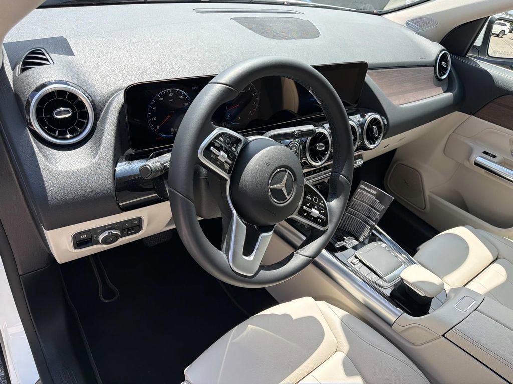 Used 2023 Mercedes-Benz GLA 250 image 17