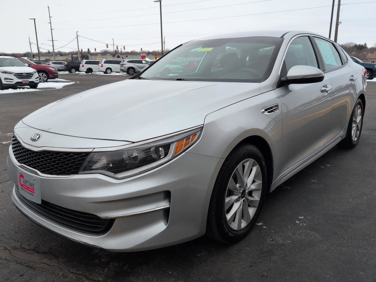 Used 2017 Kia Optima LX image 4