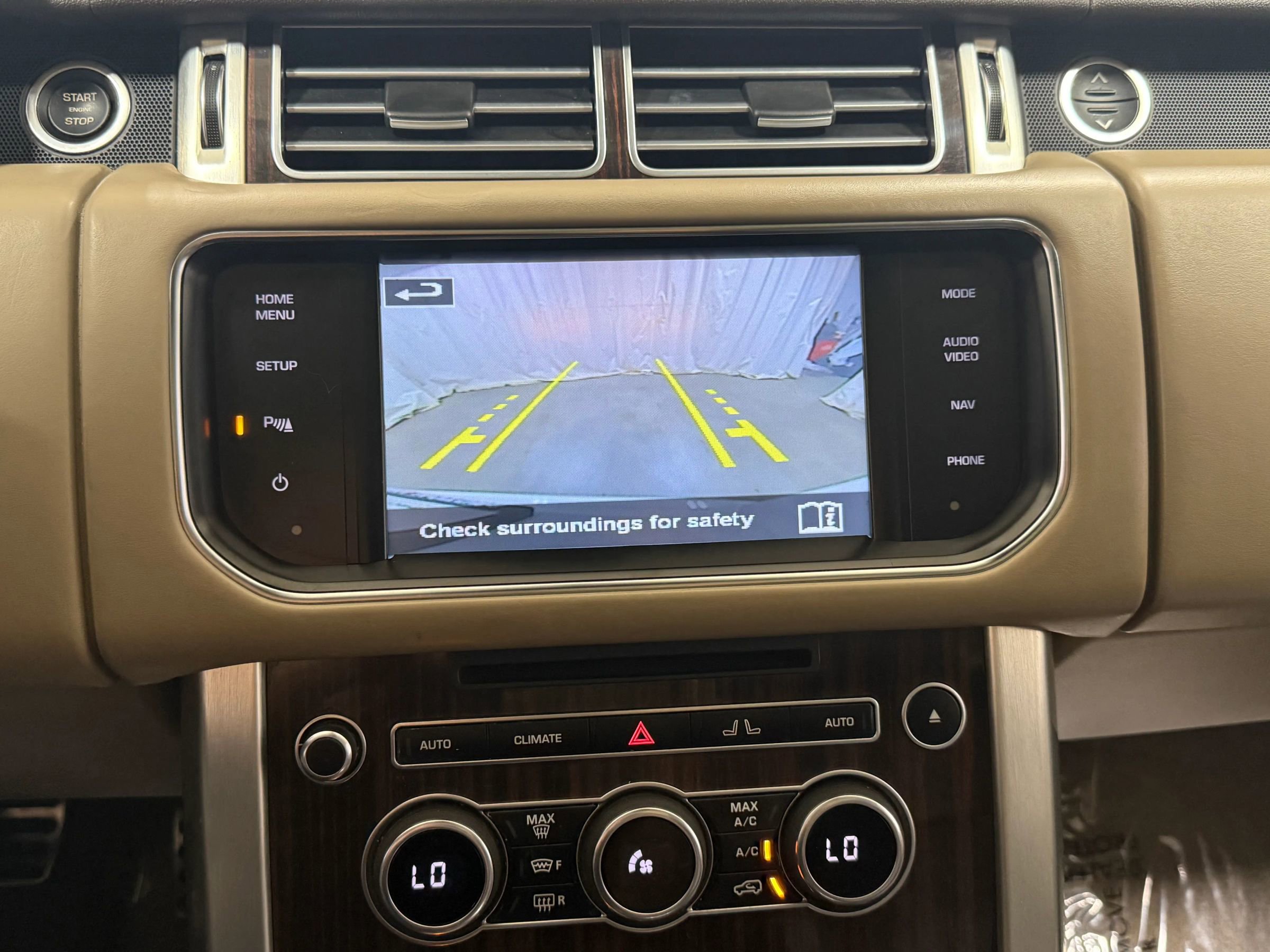 Used 2014 Land Rover Range Rover Supercharged image 19