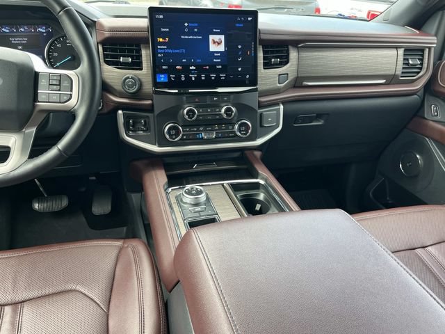 Used 2023 Ford Expedition Limited RWD image 22
