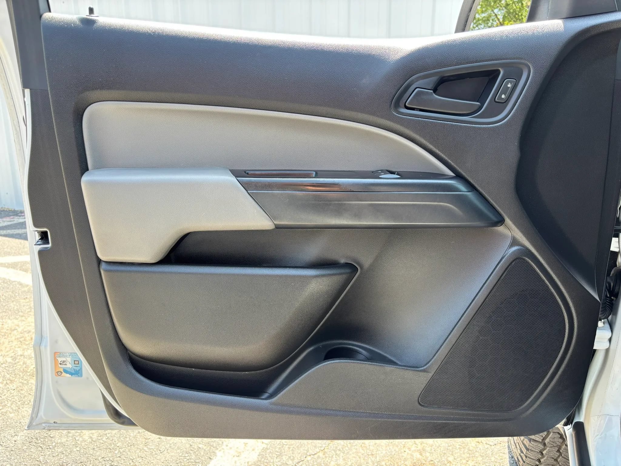 Used 2017 Chevrolet Colorado W/T w/ WT Convenience Package RWD image 32