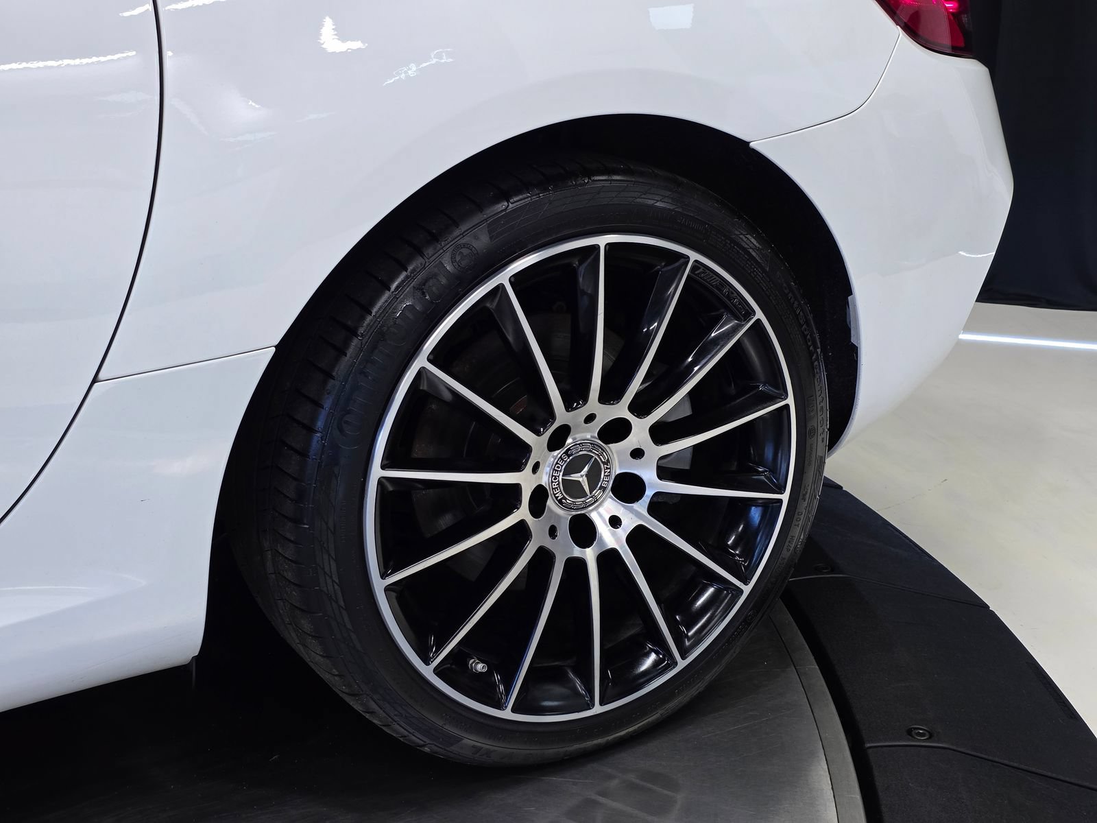 Used 2019 Mercedes-Benz SLC 300 image 38
