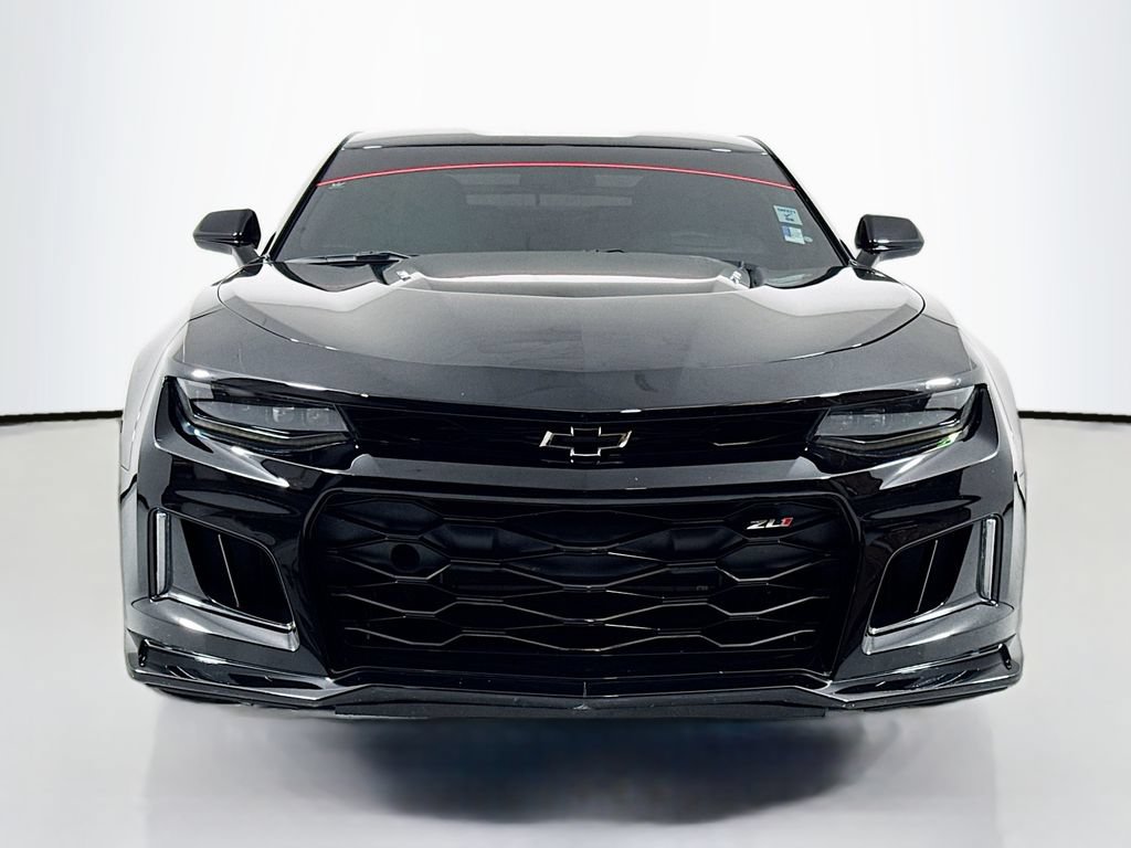 Used 2018 Chevrolet Camaro ZL1 RWD image 2