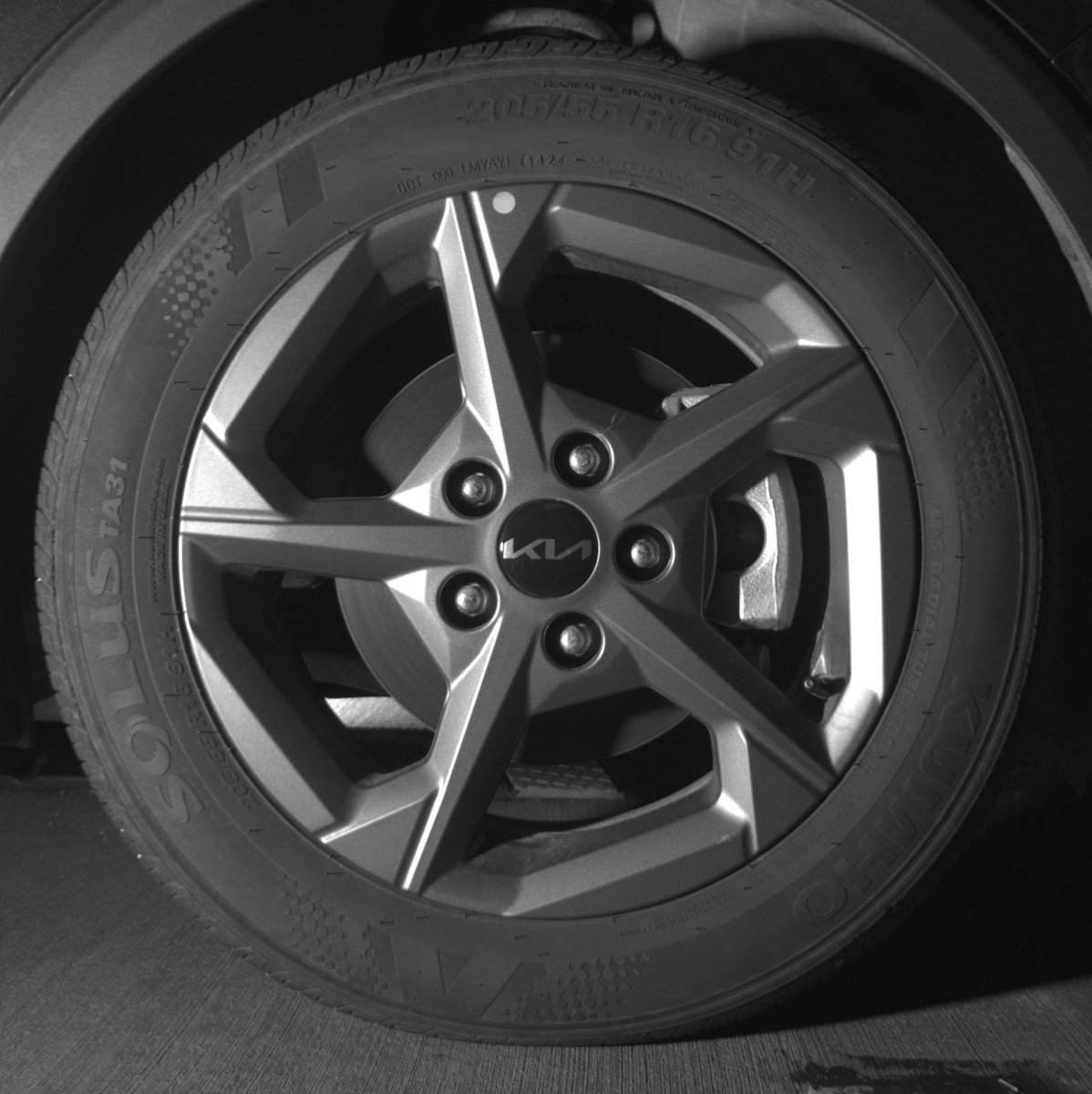 Used 2025 Kia K4 LXS image 13