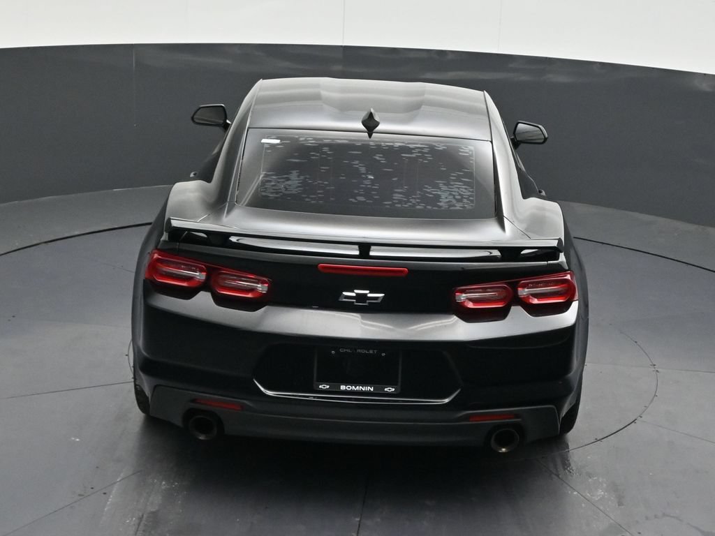 Used 2020 Chevrolet Camaro LT RWD image 18