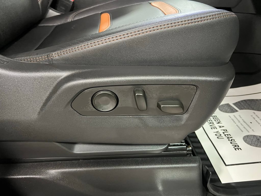 Used 2023 GMC Sierra 1500 AT4 w/ Technology Package AWD/4WD image 65