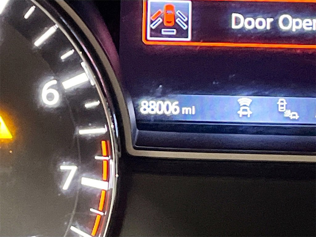 Used 2019 Nissan Pathfinder SL image 12