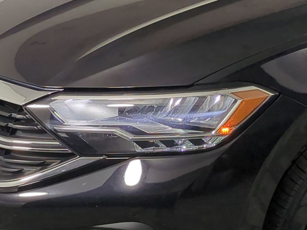 Used 2024 Volkswagen Jetta SE FWD image 10