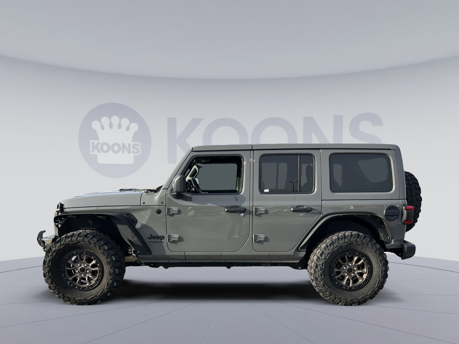 Used 2020 Jeep Wrangler Unlimited Sahara image 2