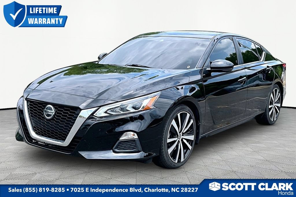 Used 2020 Nissan Altima 2.5 SR w/ Premium Package FWD image 3