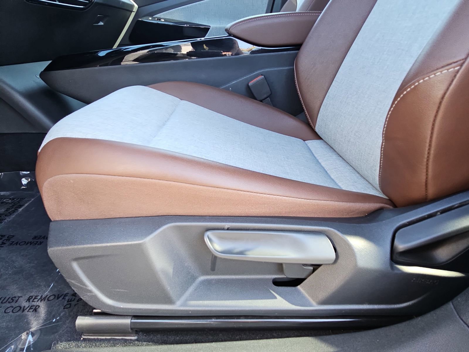 Certified 2023 Volkswagen ID.4 2WD image 28