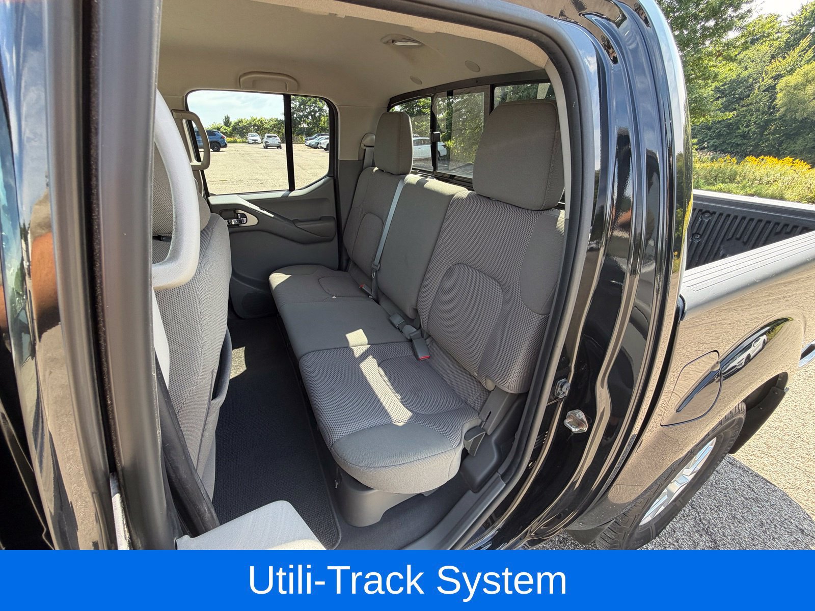 Used 2019 Nissan Frontier SV w/ Value Truck Package AWD/4WD image 28