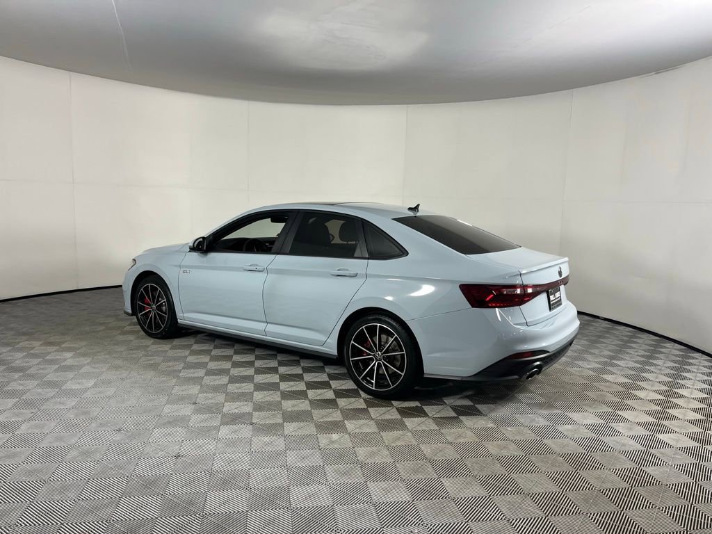 Used 2025 Volkswagen Jetta GLI Autobahn image 8