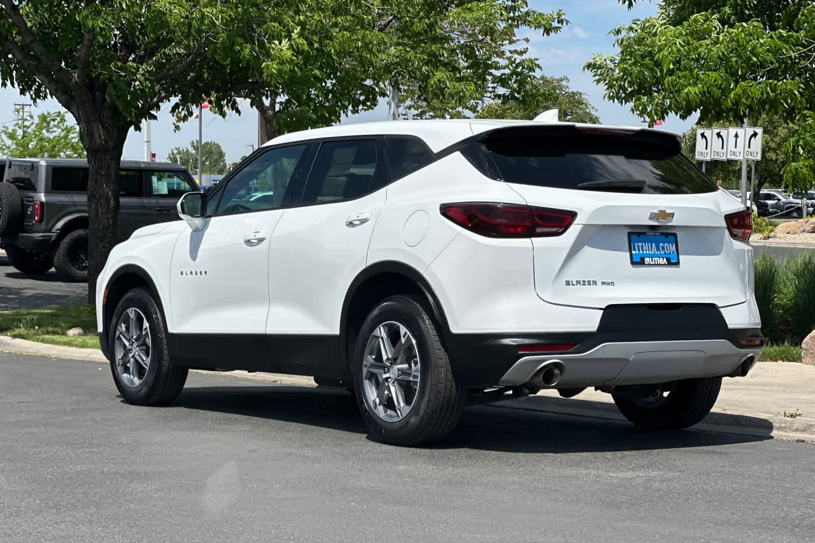 Used 2025 Chevrolet Blazer LT AWD/4WD image 6