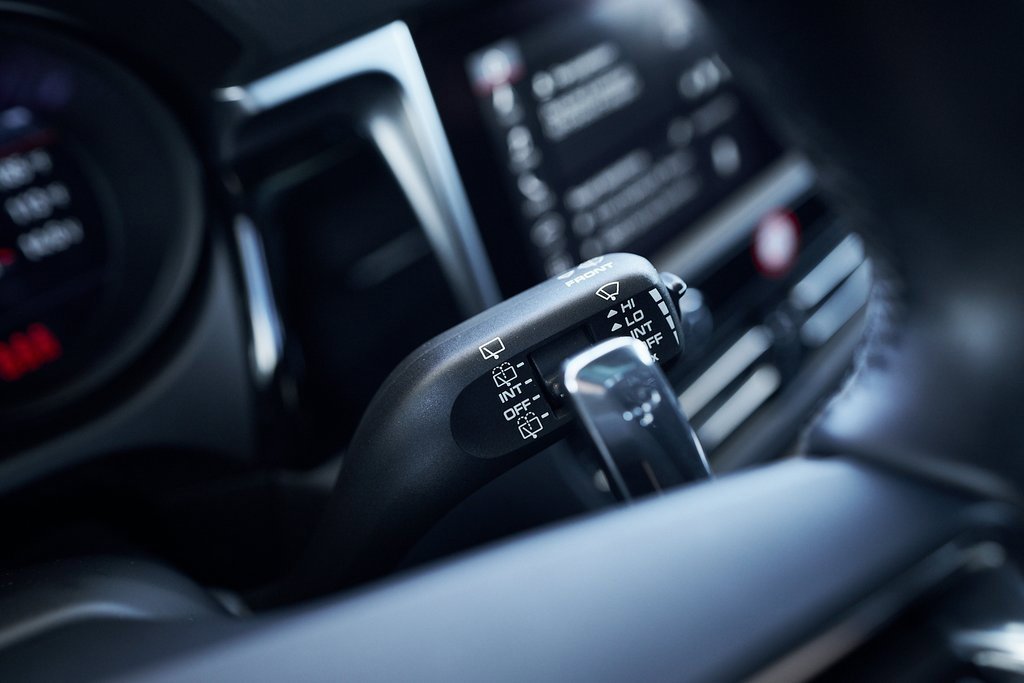 Used 2024 Porsche Macan image 46