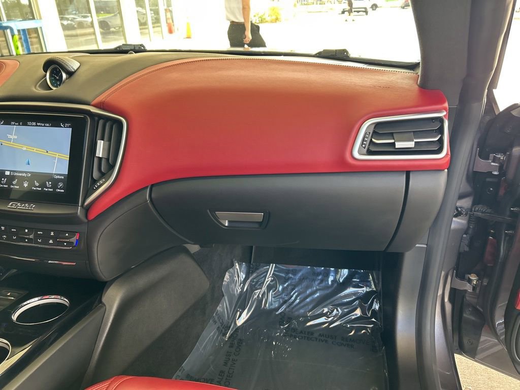 Used 2019 Maserati Ghibli S GranSport image 29