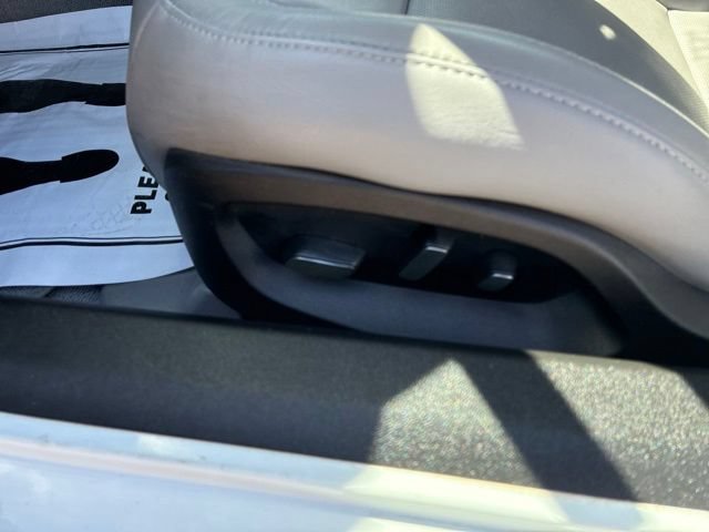 Used 2019 Chevrolet Corvette Stingray Coupe w/ 2LT Preferred Equipment Group RWD image 13