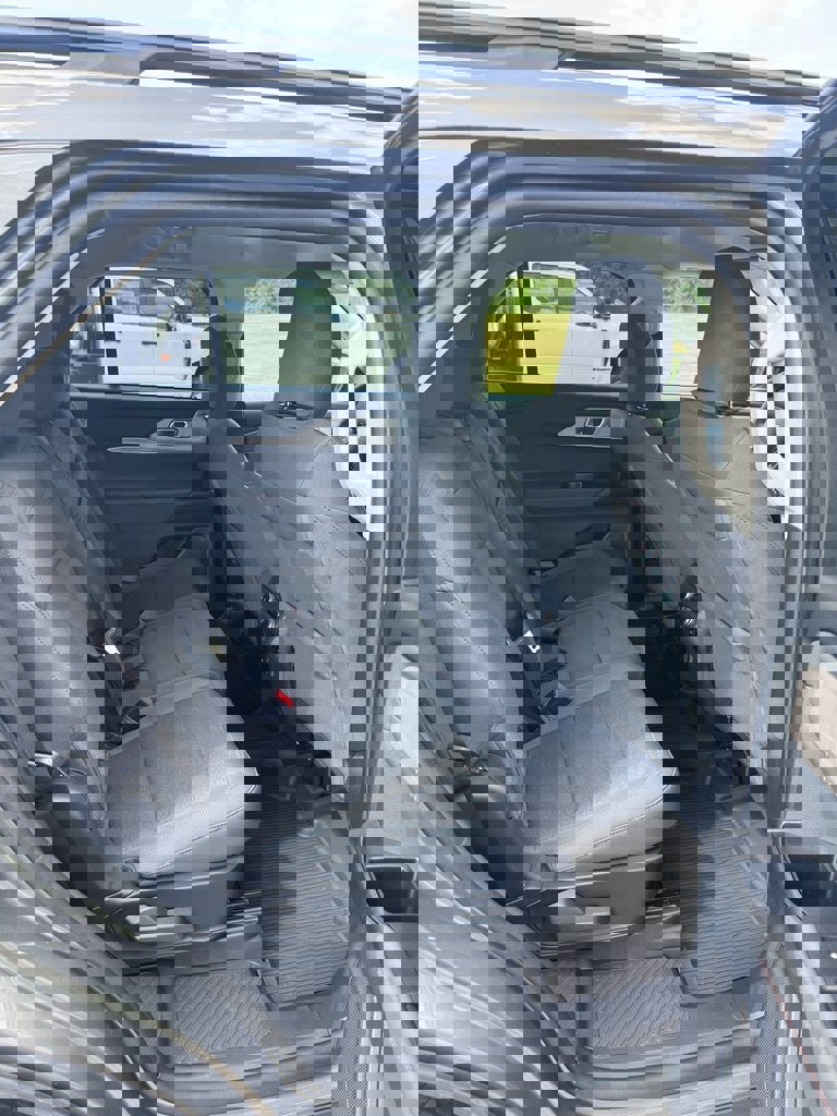 Used 2025 Ford Explorer Active image 12