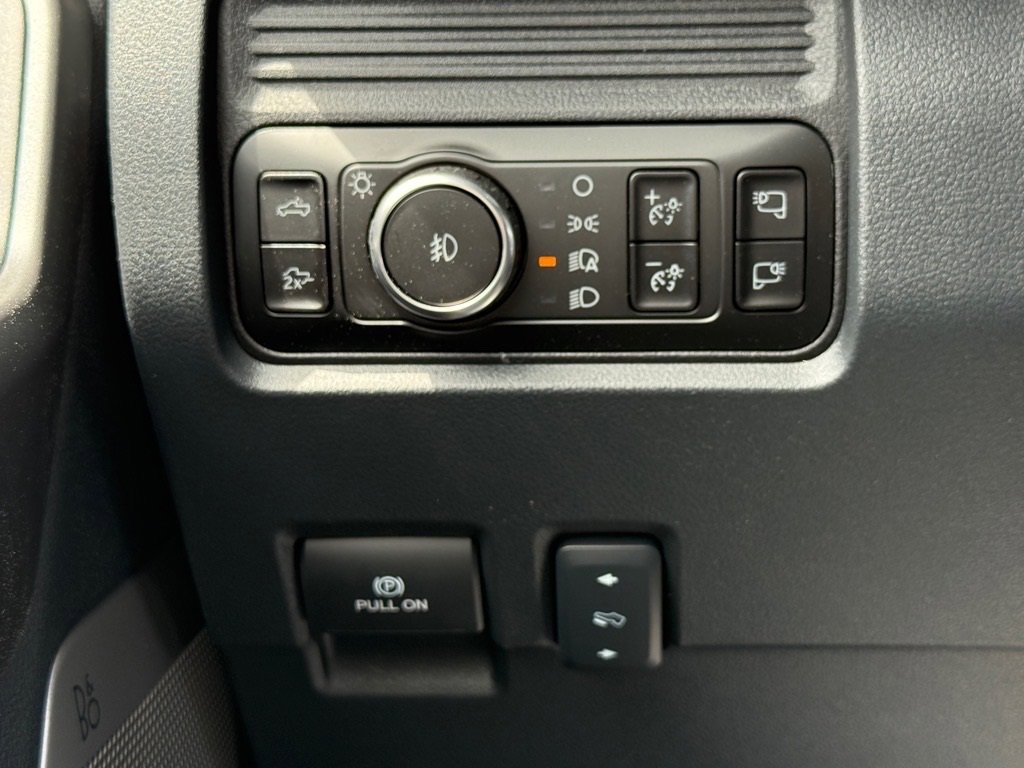 New 2025 Ford F350 Lariat w/ Lariat Ultimate Package image 24