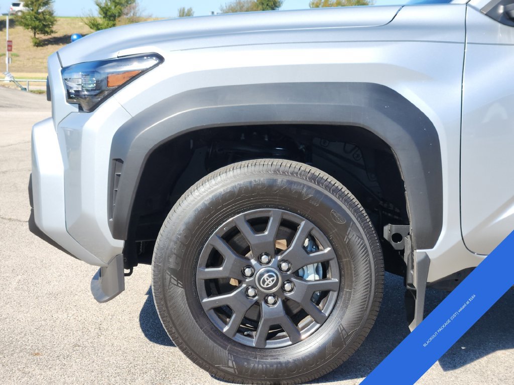 Used 2025 Toyota 4Runner SR5 RWD image 9