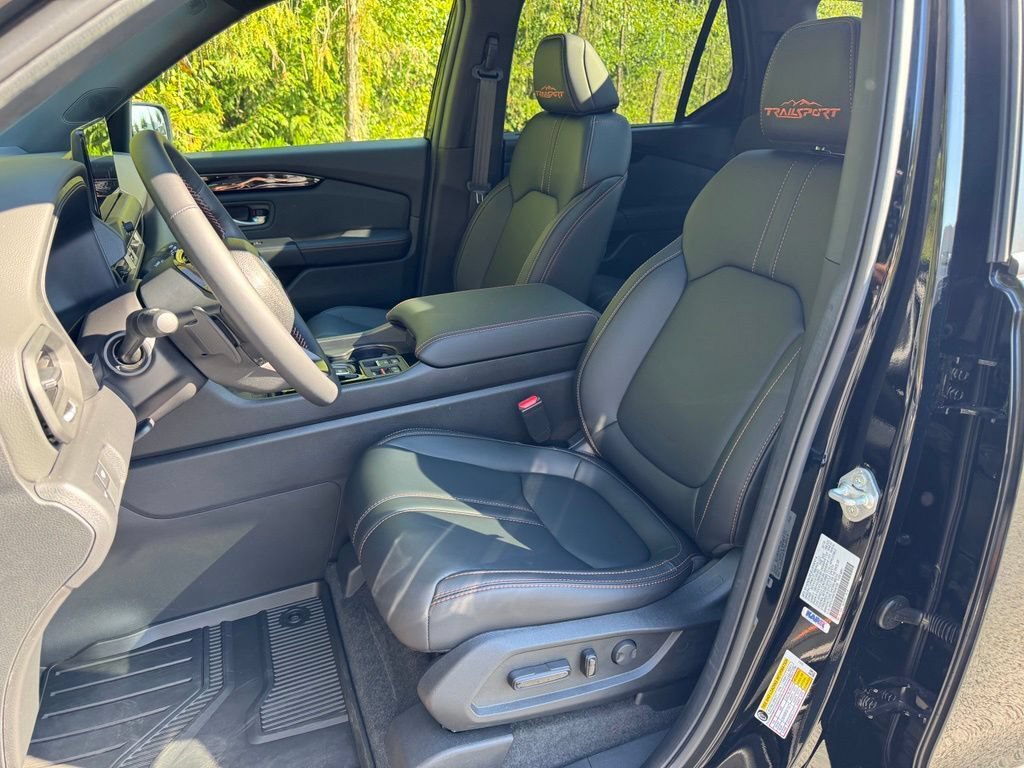 Used 2026 Honda Pilot TrailSport image 11