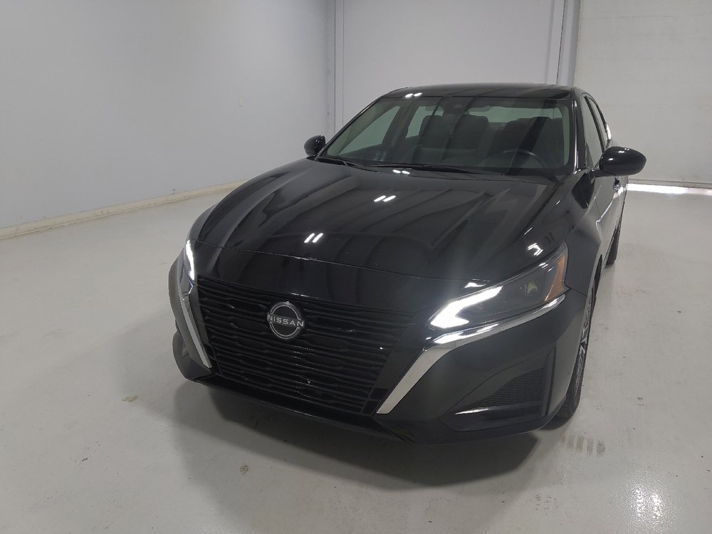 Used 2023 Nissan Altima 2.5 SV w/ SV Premium Package AWD/4WD image 15