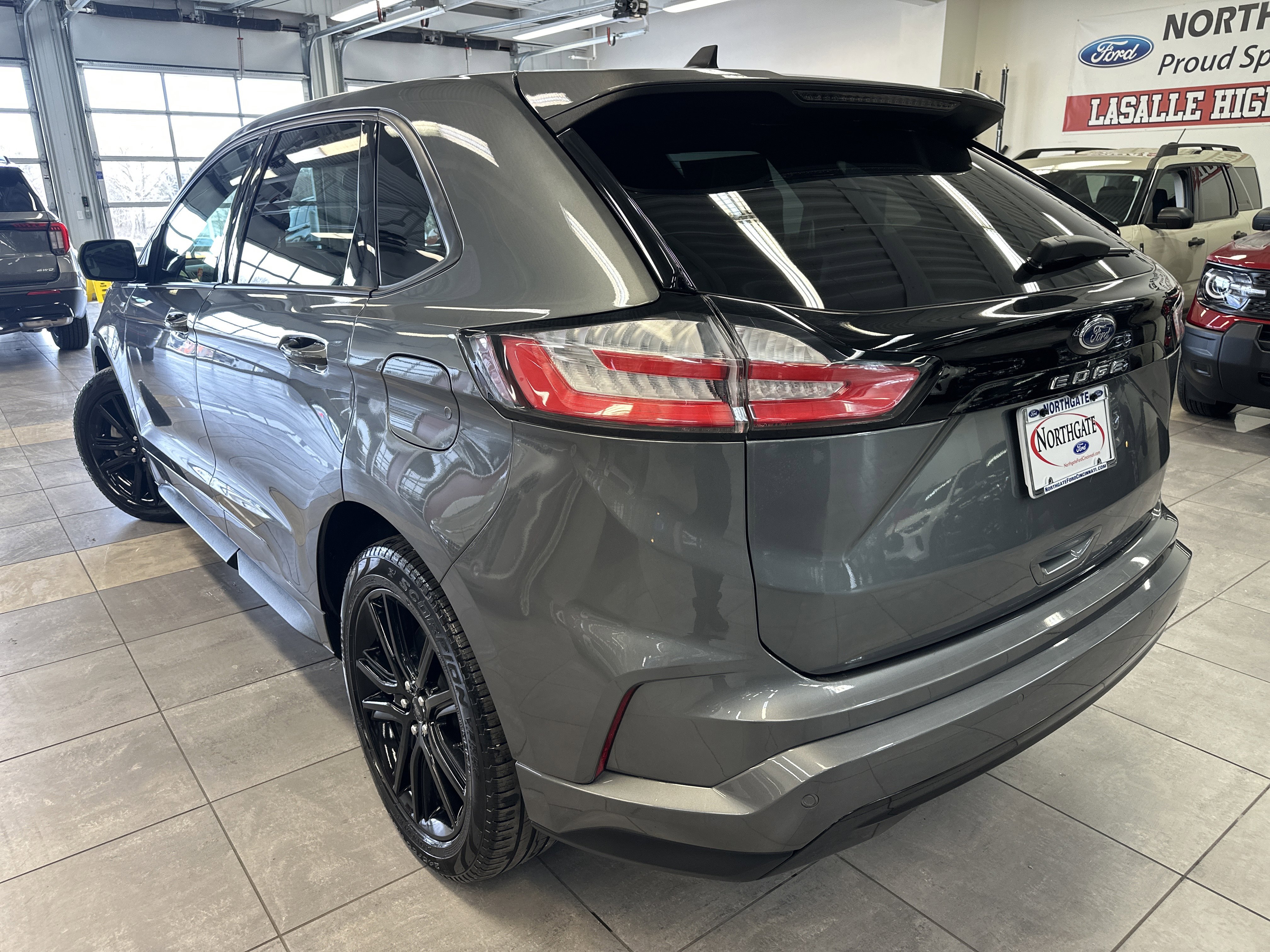 Used 2024 Ford Edge ST-Line image 14