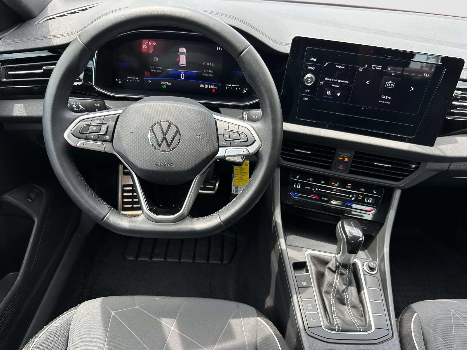 Certified 2025 Volkswagen Jetta Sport FWD image 8