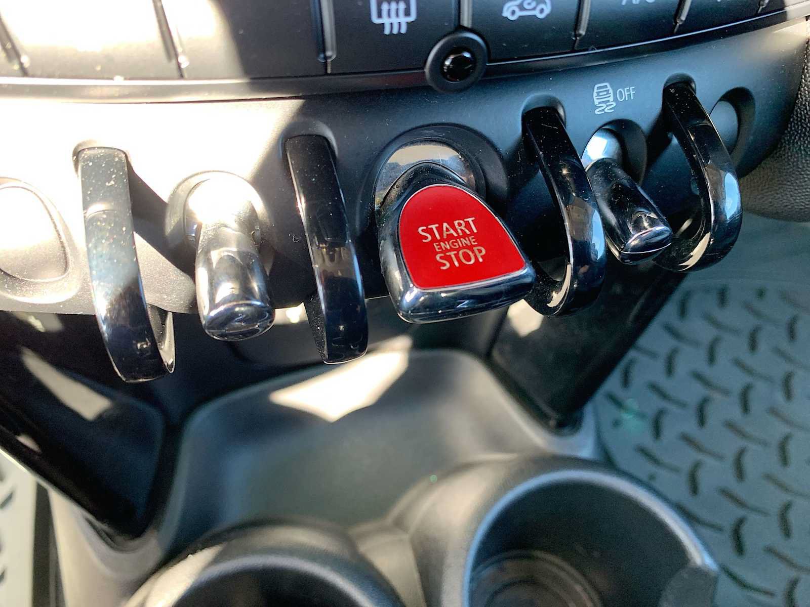 Used 2015 MINI Cooper S FWD image 15