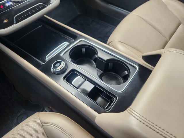 Used 2022 Lincoln Corsair FWD w/ Equipment Group 101A image 18