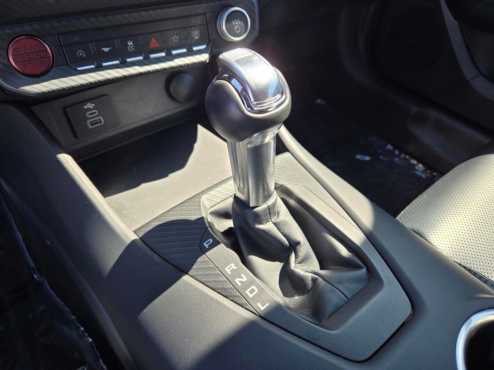 Used 2025 Ford Mustang Premium RWD image 19