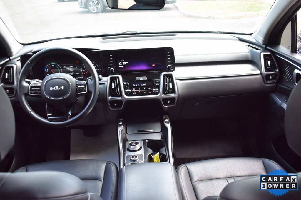 Used 2023 Kia Sorento EX image 30