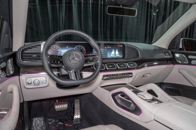 New 2026 Mercedes-Benz GLS 450 4MATIC image 19